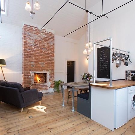Two Bare Feet Apartment Winchester Exterior foto