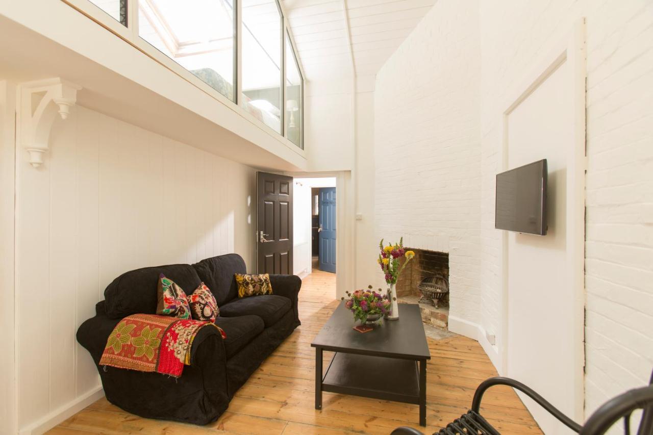 Two Bare Feet Apartment Winchester Exterior foto
