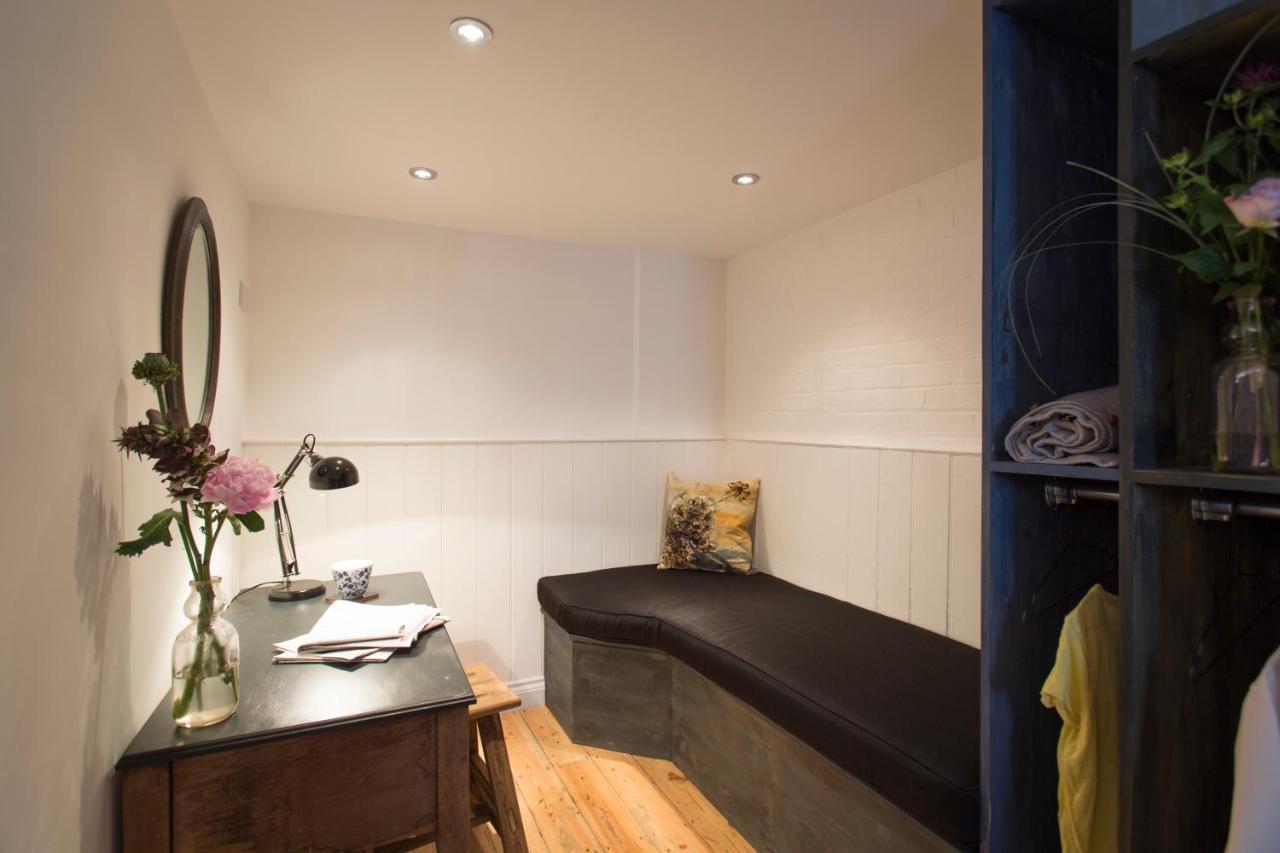Two Bare Feet Apartment Winchester Exterior foto